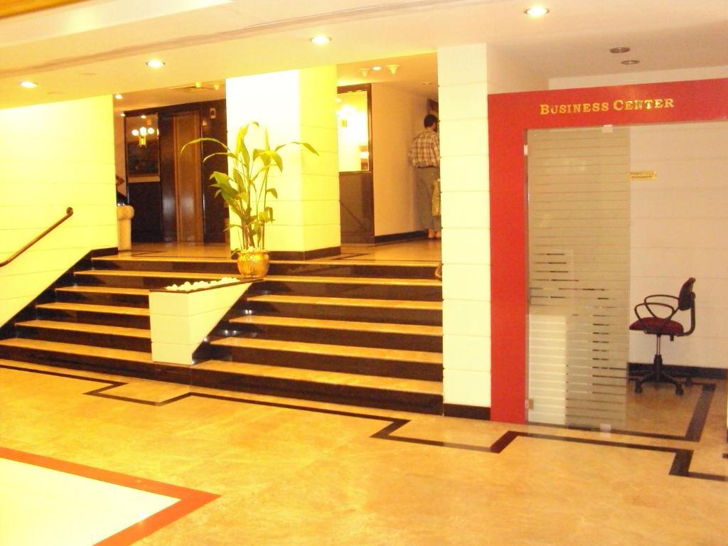 Westway Hotel Kozsíkóde Kültér fotó