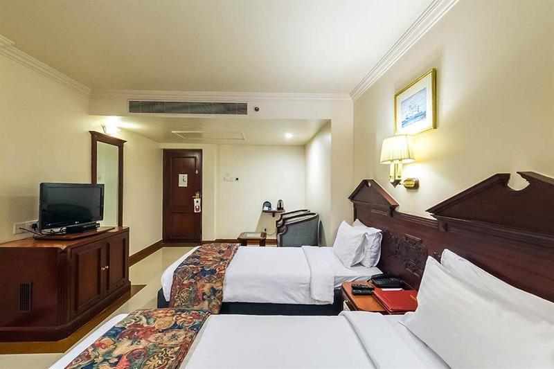 Westway Hotel Kozsíkóde Kültér fotó